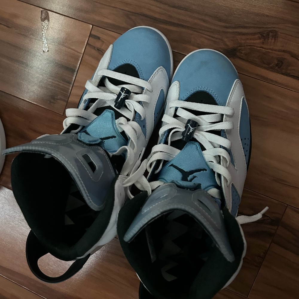 sz 10.5 - Picture 3 of 4